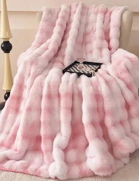 Pieza Manta de piel sintética teñida de rosa, suave y cálida, estilo de lujo, manta multiusos, fácil de cuidar, ligera y versátil, manta de cama - Shein - FashionsVida