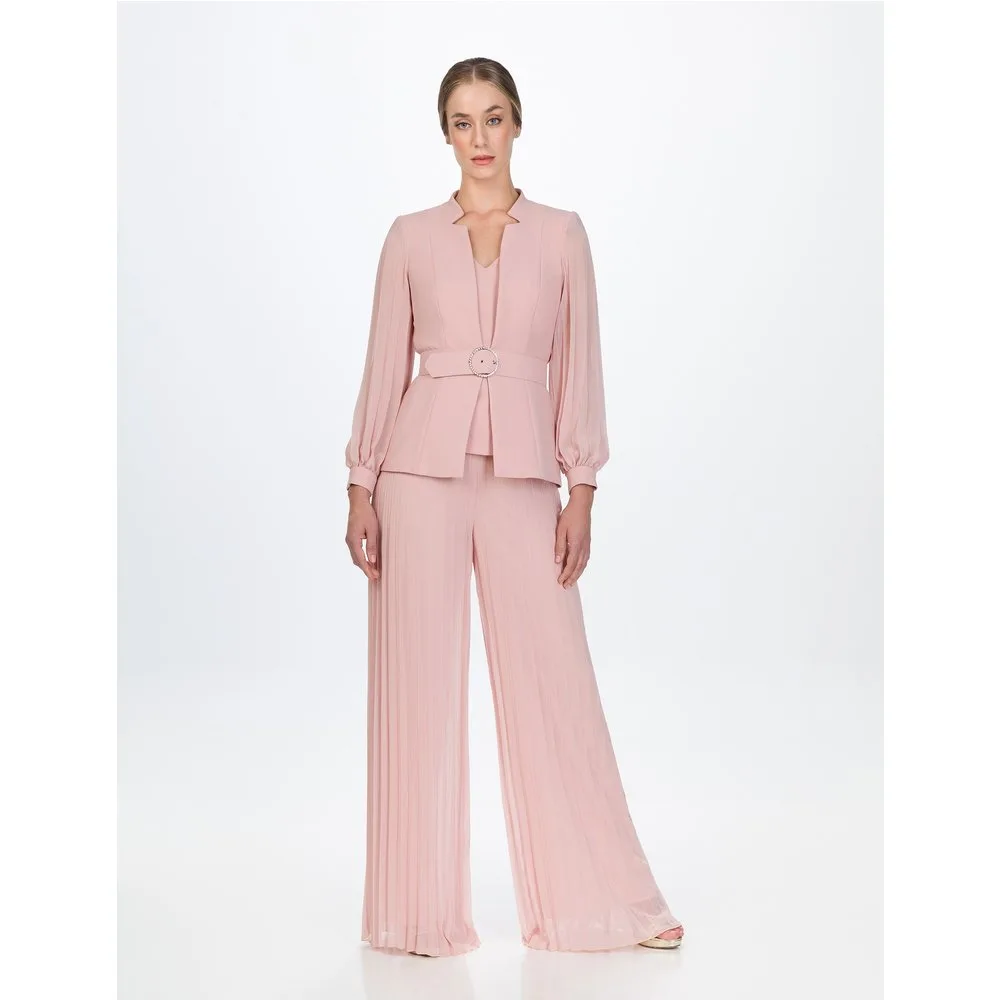 Conjunto de mujer de chaqueta, top y pantalón plisado - Sonia Peña - FashionsVida