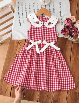 Vestido de línea A ajustado con cuello redondo de punto, parches, volantes y lazo decorativo, diseño de color contrastante, rojo, adecuado para vaca - Shein - FashionsVida