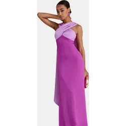 Vestido largo con escote asimétrico cruzado