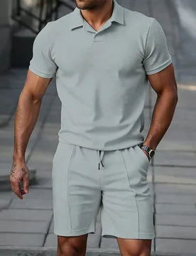 Conjunto de camisa polo y pantalones cortos de unicolor para hombre, casual y minimalista para uso diario - Shein - FashionsVida