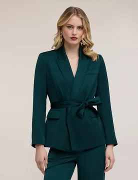 Chaqueta de mujer fluida de raso con cinturón ajuste regular largo medio - Motivi - FashionsVida