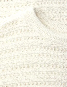 Big knit look shirt female