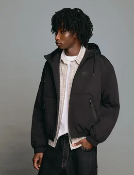 Blouson Technique À Capuche Xl Noir - Bershka - FashionsVida