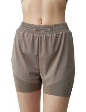 Pantalón corto de mujer Bikila Living Yoga - Born - FashionsVida