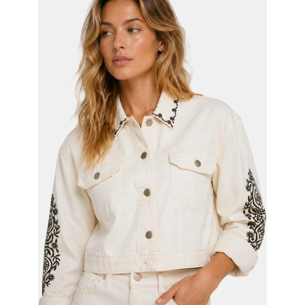 Cazadora vaquera de mujer con bordados - Vila - FashionsVida