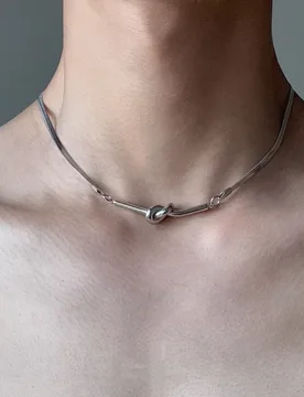 Hip-hop knotted fun snake bone chain short titanium steel men's necklace women's collarbone chain no fading sweater chain - Aliexpress - FashionsVida