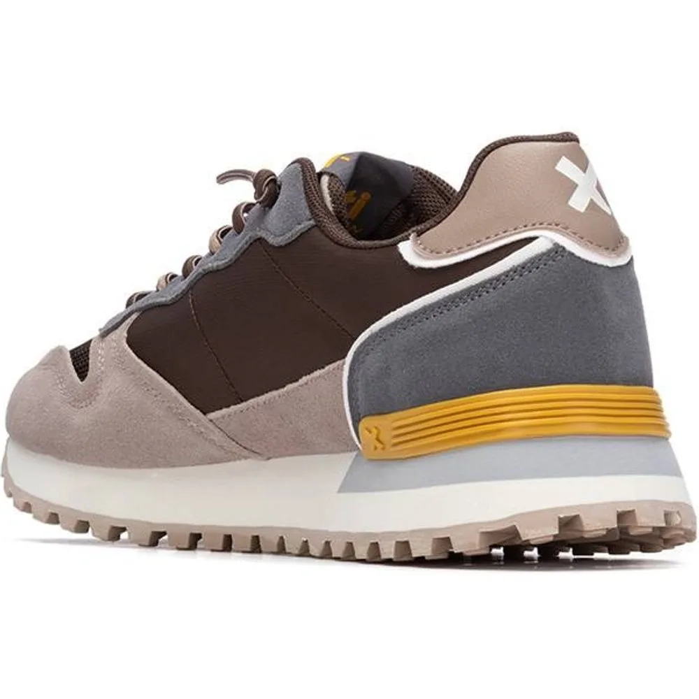Zapatilla de hombre con cordones - XTI - FashionsVida