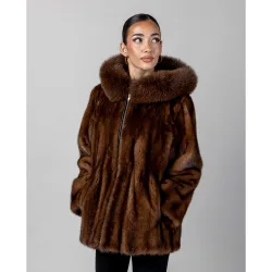 Chaqueta de mujer de pelo de visón y zorro con capucha de zorro