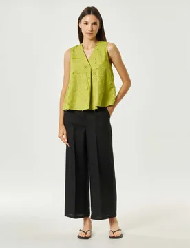 Pantaloni dritti neri in lino con piega stirata e tasche alla francese - Emme Marella - FashionsVida
