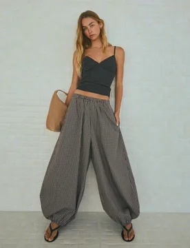 Pantalon Bloomer Popeline M Kaki - Bershka - FashionsVida