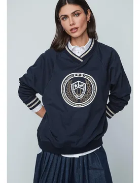 Sudadera de mujer con escudo bordado - Dolores Promesas - FashionsVida
