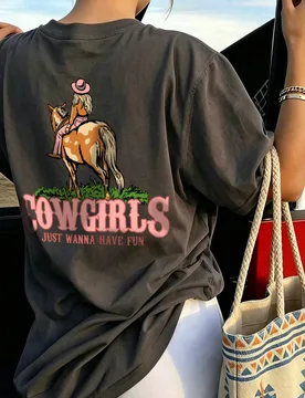 Camiseta holgada de talla grande para niñas con estampado vintage de vaquero occidental y equitación, top casual infantil de manga corta con hombros - Shein - FashionsVida