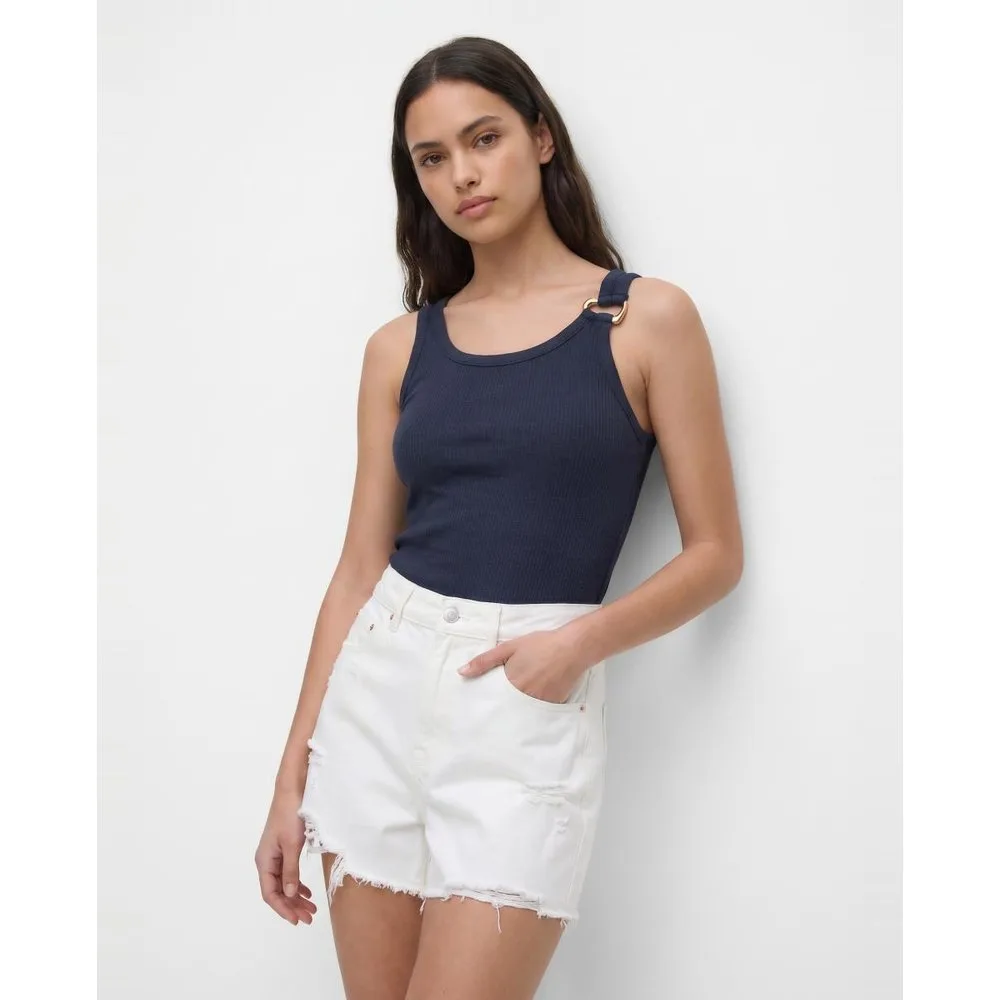 Top canalé de mujer con detalle en manga - Vero Moda - FashionsVida