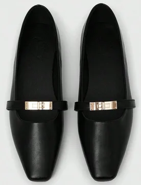 Bailarinas de mujer con punta cuadrada, hebilla de metal negra tipo Mary Jane, livianas y cómodas, apropiadas para vestidos - Shein - FashionsVida