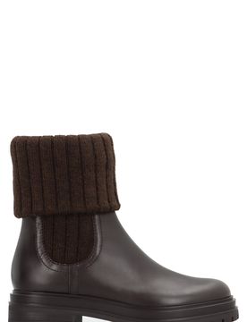 Tenney Round-Toe Leather Chelsea Boots