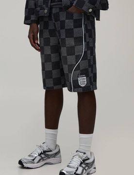 Herren Entspannt Geschnittene Jeansshorts Mit Abzeichen-Applikation Black Größe 36