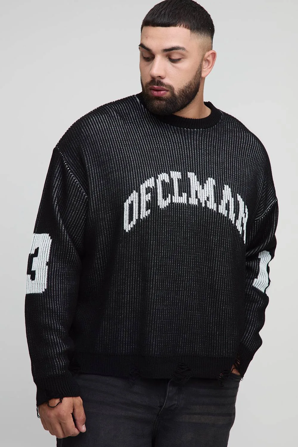 Herren Plus Gerippter Strick Oversized Distressed Varsity Pullover Black Größe 2XL - boohooMAN - FashionsVida
