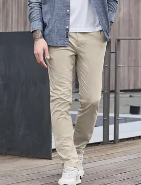 Street One Slim Leg Chino mit Stretchbund male Beige