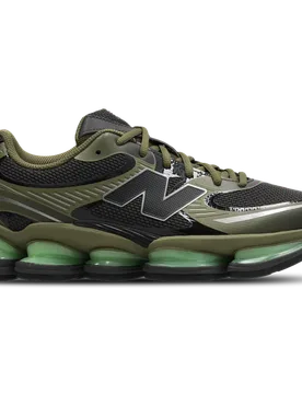 ABZORB 2000 Uomo - Sneakers Verde - Taglia 44 - Plastic/Polycarbonate 44 - New Balance - FashionsVida