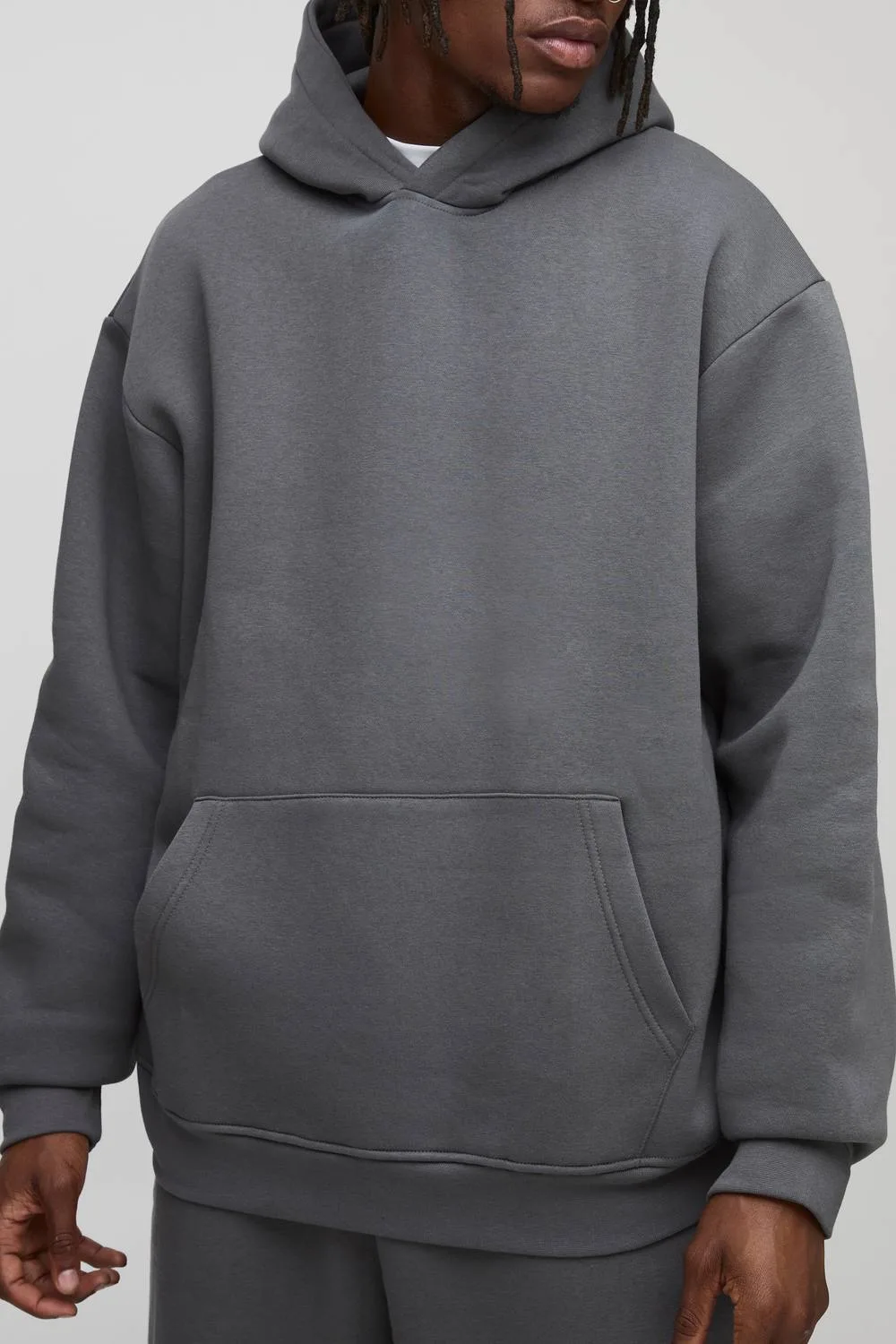 Herren Tall Basic Oversized Kapuzenpullover Zum Überziehen Charcoal Größe XL - boohooMAN - FashionsVida