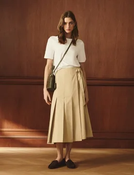 Camiseta de mujer con amnga corta y cuello caja - Lloyd's - FashionsVida