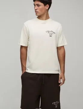 Herren Normal Geschnittenes Besticktes Französische Riviera Oberteil & Normal Geschnittene Kurze Hose Set Chocolate Größe Medium - boohooMAN - FashionsVida