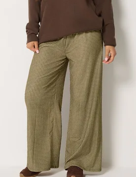 Petite Check Wide Leg Trousers - Brown - Size: 8 - M&Co - FashionsVida
