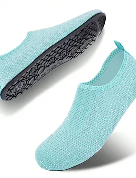 Zapatos de agua unisex con strass, calcetines de agua brillantes antideslizantes, zapatos de natación de secado rápido para pies descalzos, adecuado - Shein - FashionsVida