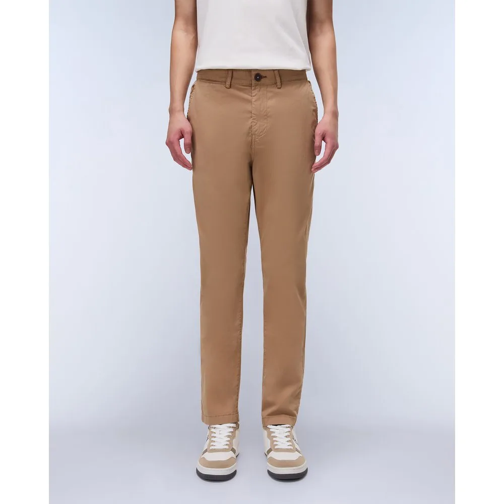 Chino de hombre Puyo de corte regular - Napapijri - FashionsVida