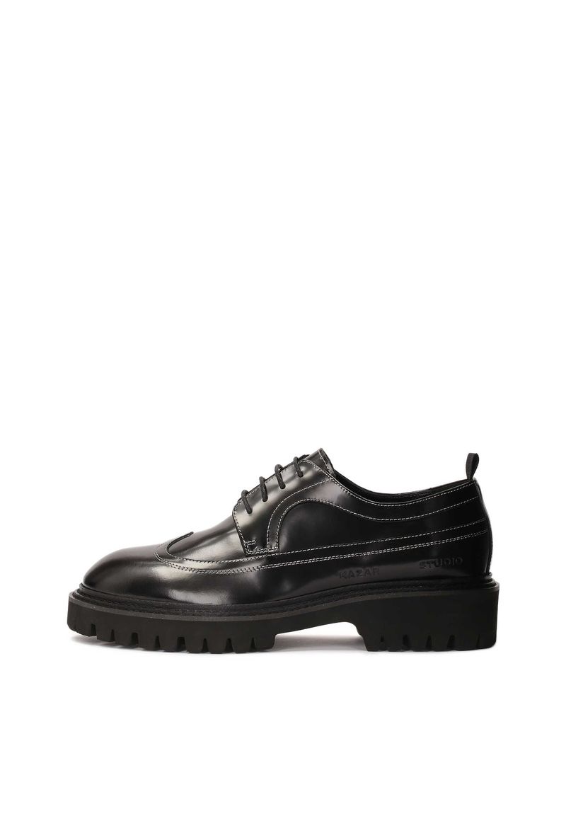 Zapatos con cordón