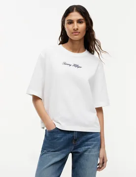 CLASSIC SCRIPT TRAPEZE TEE female