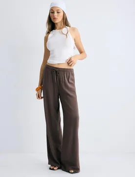 Hose in Leinenoptik Braun L - Stradivarius - FashionsVida