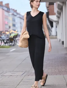 Street One Top mit V-Neck und Spitzendetail female Schwarz