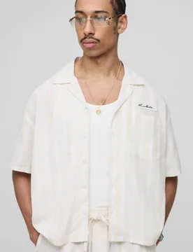 Herren Übergroßes Kastenförmiges Hemd In Leinen-Optik Mit Streifen Und Brusttaschendetail Natural Größe Large - boohooMAN - FashionsVida