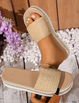 Sandalias planas de mujer con trenzado de paja, decoración con hebilla metálica, zapatos casuales de playa de verano - Shein - FashionsVida