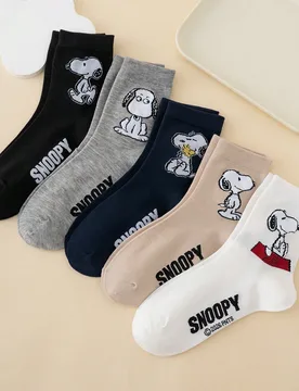 Pares de calcetines de media caña para mujer con patrón de expresión de cachorro de la serie genuina SNOOPY de dibujos animados - Shein - FashionsVida