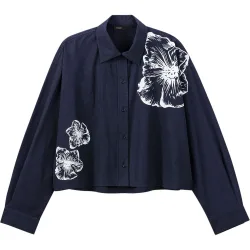 Camisa de mujer con flores y manga larga
