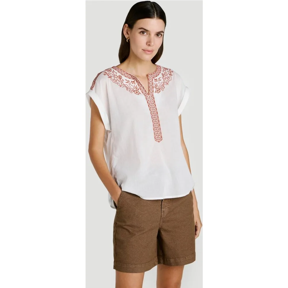 Blusa de mujer con bordados de algodón orgánico - Vila - FashionsVida