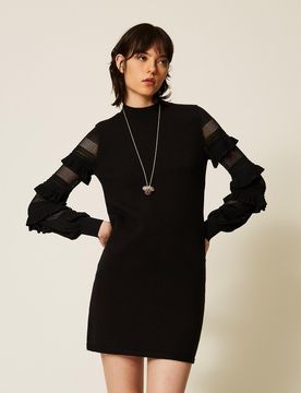 Robe courte en maille point filet avec volants