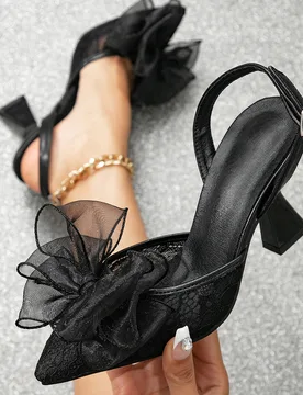 Zapatos de boda negros con decoración de lazo, zapatos de novia de alta gama con cómodos acentos de lazo de encaje, zapatos de vestido de dama de ho - Shein - FashionsVida