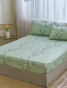 Juego de ropa de cama de 3 piezas con patrón de rama de flor de ciruelo verde (sin rellenos de almohada), juego de ropa de cama para dormitorio, mate - Shein - FashionsVida