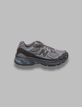 Comme des garçons x new balance 2010v