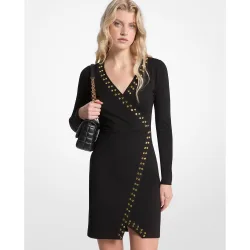 Vestido corto de manga larga con tachuelas