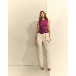 Top de mujer sin mangas con fruncidos asimétricos