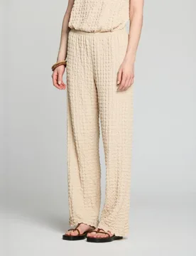 Pantalón de mujer texturado y fluido - Escorpion - FashionsVida