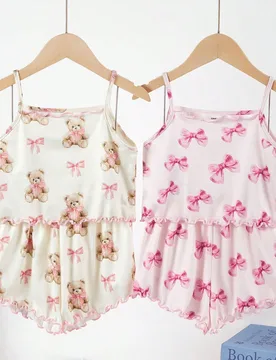 Conjunto de pijama de 4 piezas con camiseta y pantalones cortos con estampado de oso y lazo para niñas - Shein - FashionsVida
