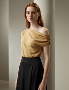 Donna Elegante Top in Seta Scollo a Barca 38