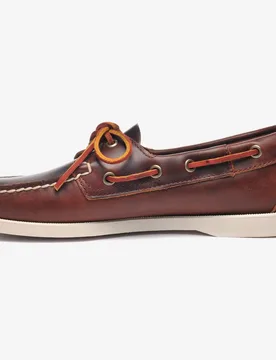 Náuticos de mujer de piel estilo oficina - Sebago - FashionsVida