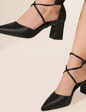 Zapatos de tacón alto de unicolor y diseño elegante y minimalista para mujer